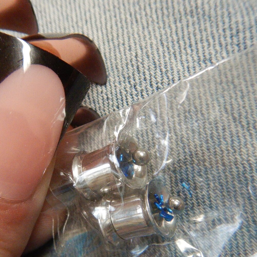 0g blue/sliver spinner gauges - Picture 2 of 2